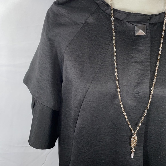 Vera Wang Dress Coat. - Picture 2 of 5